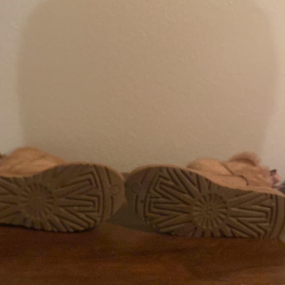 UGG boots size 8 women - Picture 3 of 4